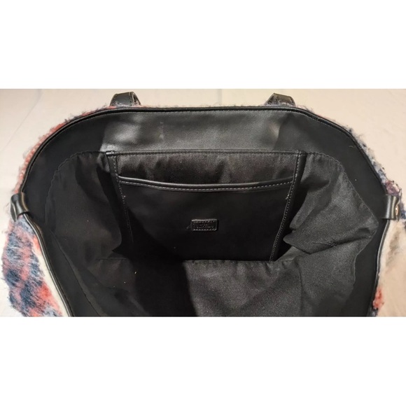 Urban Outfitters Wool Everyday Tote Bag Plaid - Picture 5 of 6